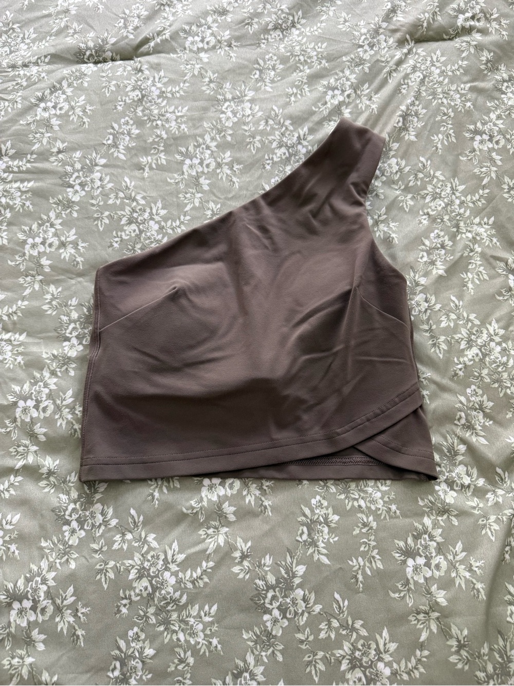 lululemon athletica One-Shoulder Crop Top in Olive - Picture 4 of 7